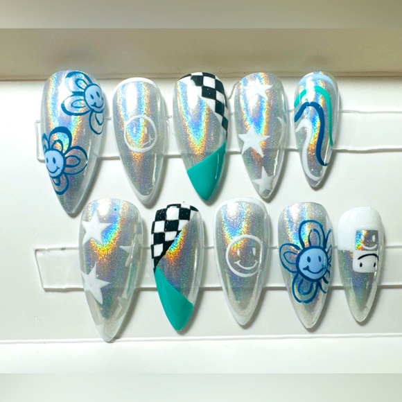 Handmade press on nail. Custom order available.